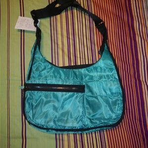 NWT Thirty One Explorista Crossbody